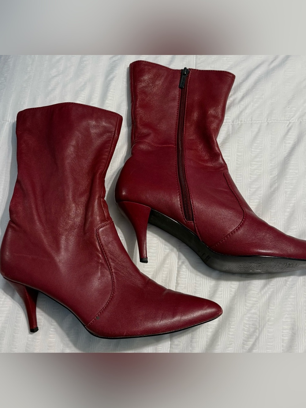 Colin Stuart Burgundy Pointed-Toe Mid-Calf Heeled Boots